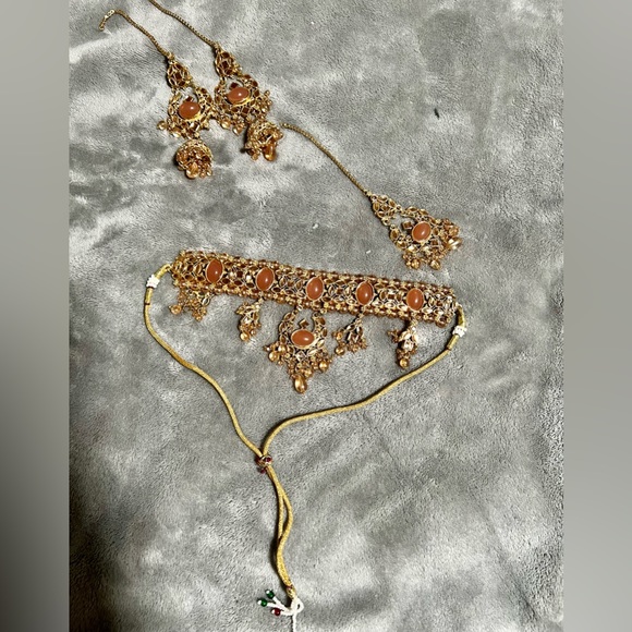 Indian Pakistani jewelry set - Picture 2 of 3